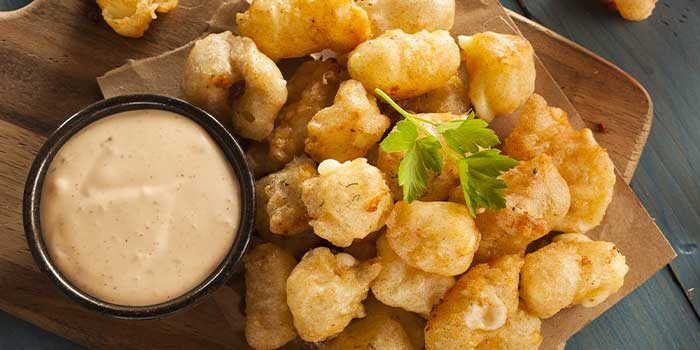 Beer Battered Wisconsin Cheese Curds with Dipping Sauce